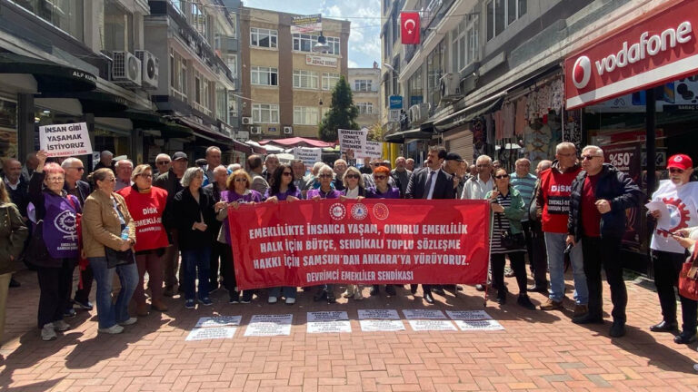 emekliler-samsunda-meydanlara-akti-mxnpkGbN