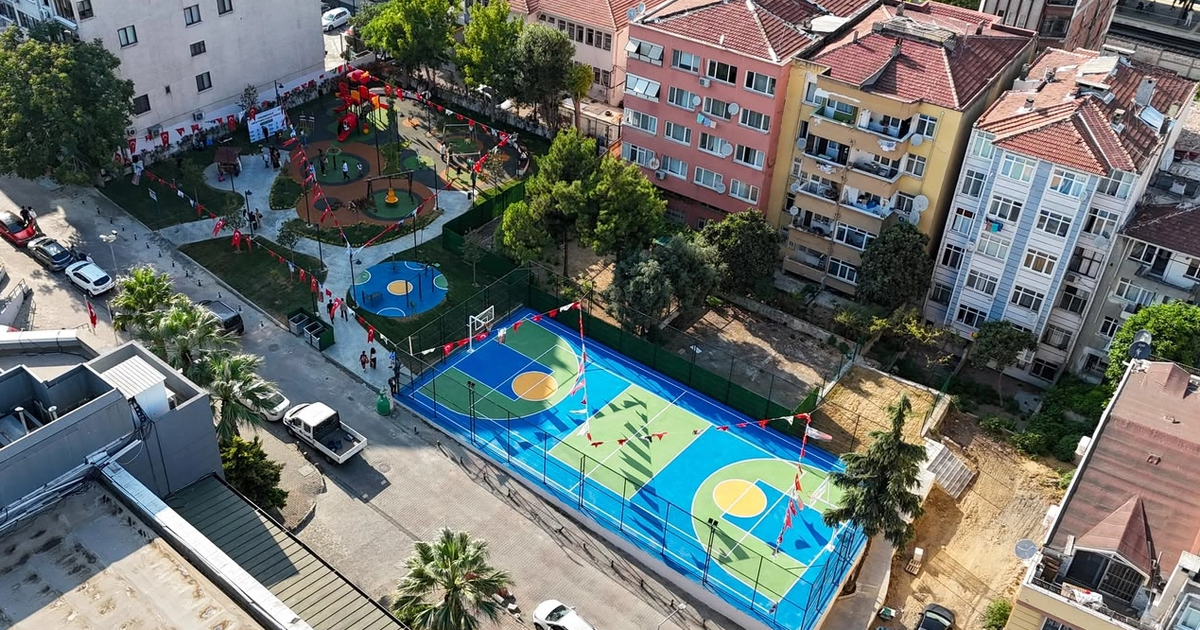 Bakırköy Vefa Parkı yenilenen yüzüyle hizmete açıldı Bakirkoy vefa parki yenilenen yuzuyle hizmete acildi EEd22kvE